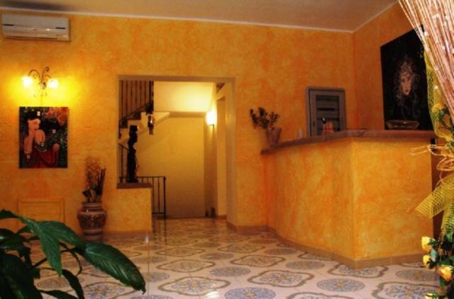 マカリ Torre Salina Bed & Breakfast エクステリア 写真