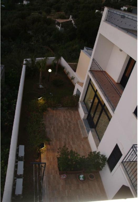 マカリ Torre Salina Bed & Breakfast エクステリア 写真
