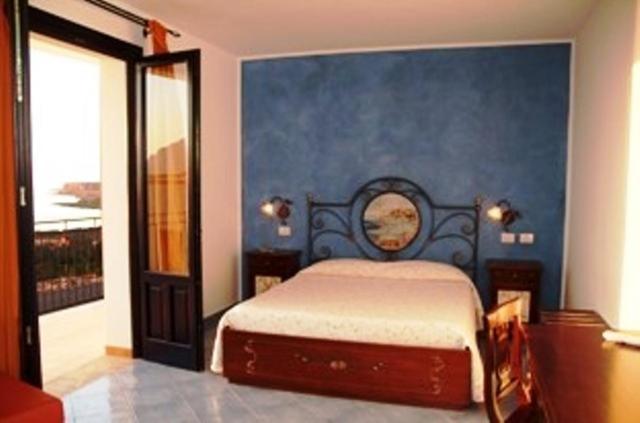 マカリ Torre Salina Bed & Breakfast エクステリア 写真